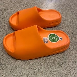 Adidas Yeezy slide enflame orange